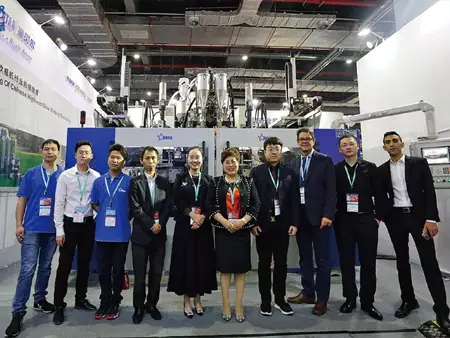 星贝尔中空成型设备有限公司